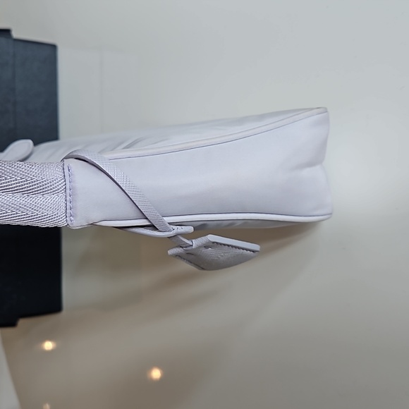 Prada Re-Nylon Re-Edition 2000 mini-bag in Wisteria - Picture 6 of 10